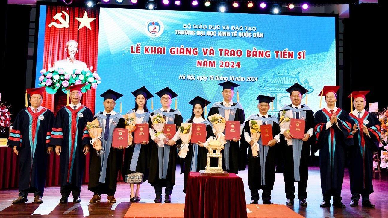 Lễ khai giảng khai giảng và trao bằng Tiến sĩ Trường Đại học Kinh tế Quốc dân năm 2024